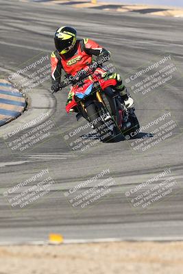media/Dec-01-2025-Moto Forza (Mon) [[2daa91e15f]]/2-Intermediate Group/Session 2 (Turns 9 and 10)/